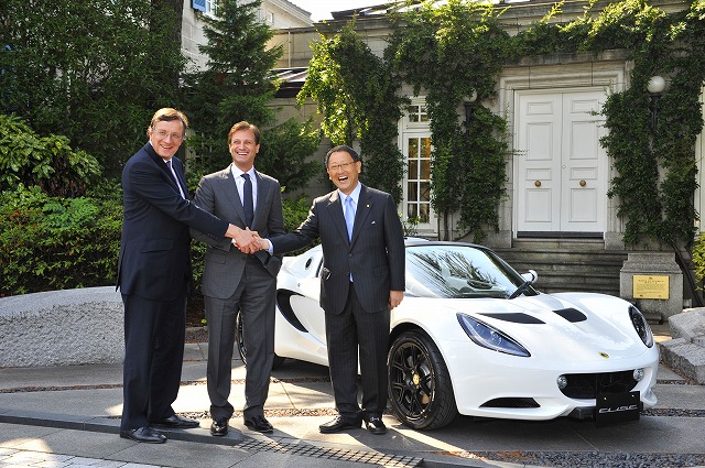 David_Warren_British_Ambassador_to_Japan__left__Dany_Bahar_and_Akio_Toyoda__right__with_the_