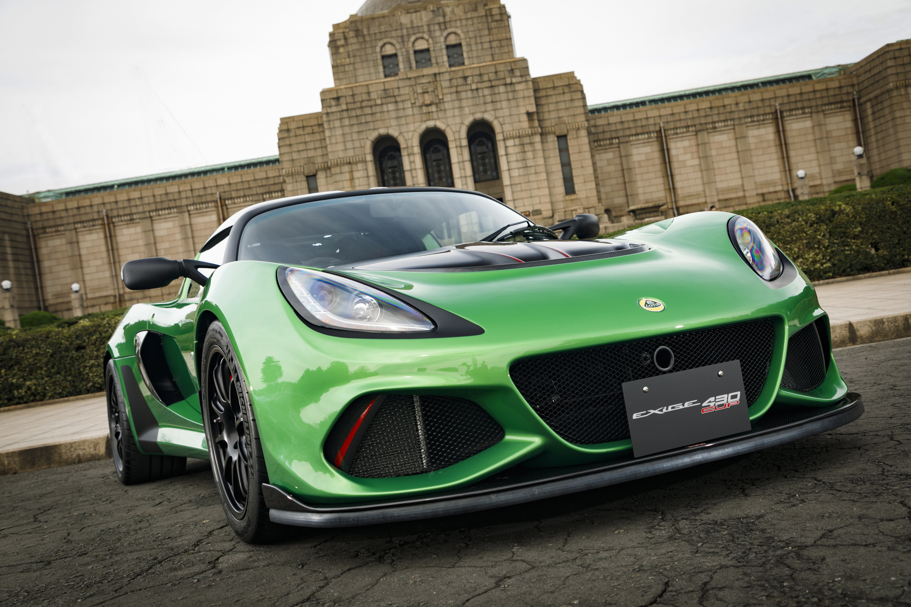 Exige430Cup 4724_Plate min